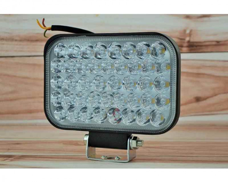 Фара LED прямоугольная 126W, ближний + дальний, 42 led диода, 6500K Фара LED прямоугольная 126W, ближний + дальний, 42 led диода, 6500K