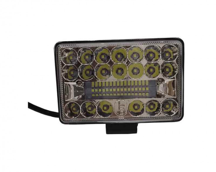 Фара прямоугольная 108W, 36 Led диодов, ближний + дальний Фара прямоугольная 108W, 36 Led диодов, ближний + дальний