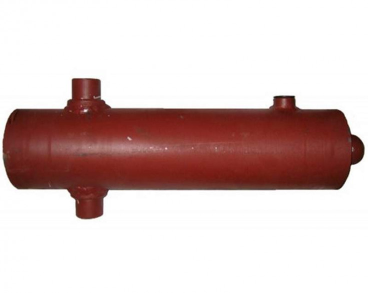 Гидроцилиндр подъема кузова МАЗ с цапфами 3-х штоковый (новый) Гидроцилиндр подъема кузова МАЗ с цапфами 3-х штоковый (новый)