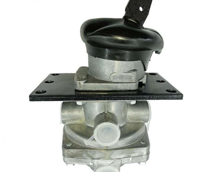 Кран гальмівний 2-х секційний з важелем КАМАЗ Кран гальмівний 2-х секційний з важелем КАМАЗ