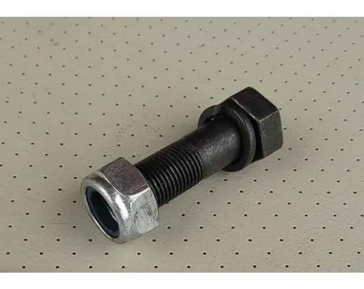 Болт карданного валу з гайкою (М 16х1,5х50) (853025) Болт карданного валу з гайкою (М 16х1,5х50) (853025)