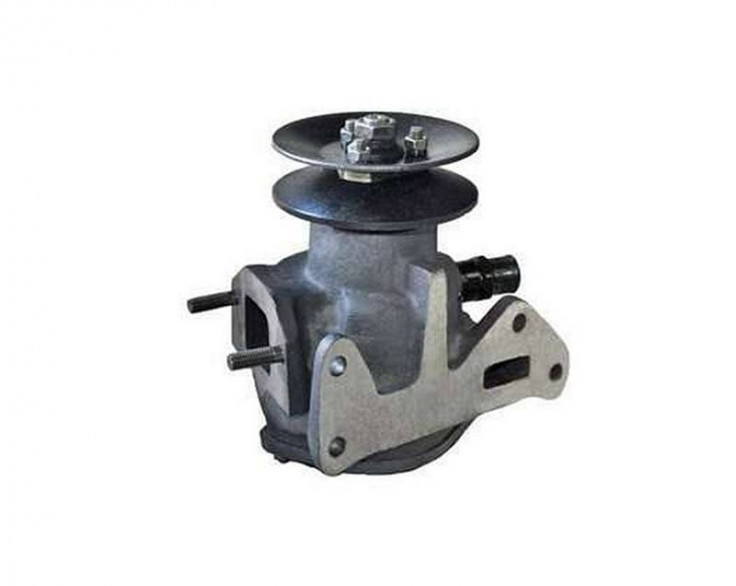 Водяной насос или насос на автомобиле КрАЗ, МАЗ с двигателем ЯМЗ-236, ЯМЗ-238 Водяной насос или насос на автомобиле КрАЗ, МАЗ с двигателем ЯМЗ-236, ЯМЗ-238