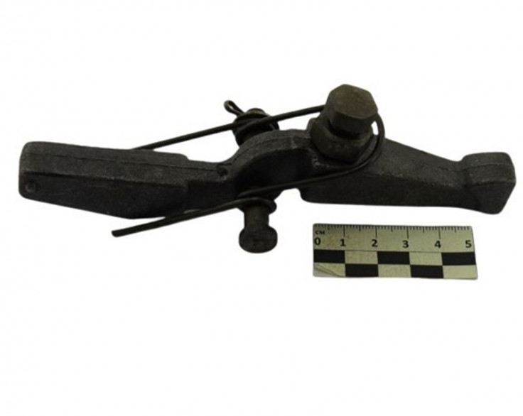 Рычаг в сборе корзины сцепления Д-21 (Т-25) Рычаг в сборе корзины сцепления Д-21 (Т-25)