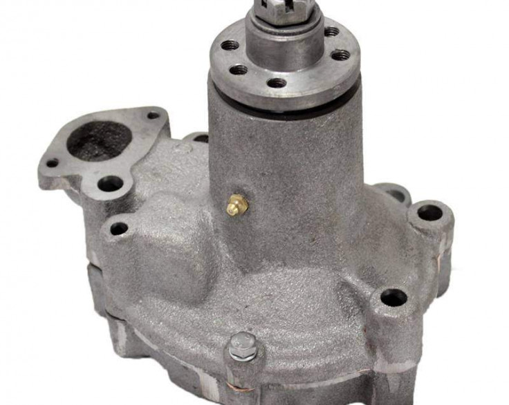 Водяной насос 18Н-13С2 на комбайны Нива с двигателями СМД-18-22 Водяной насос 18Н-13С2 на комбайны Нива с двигателями СМД-18-22