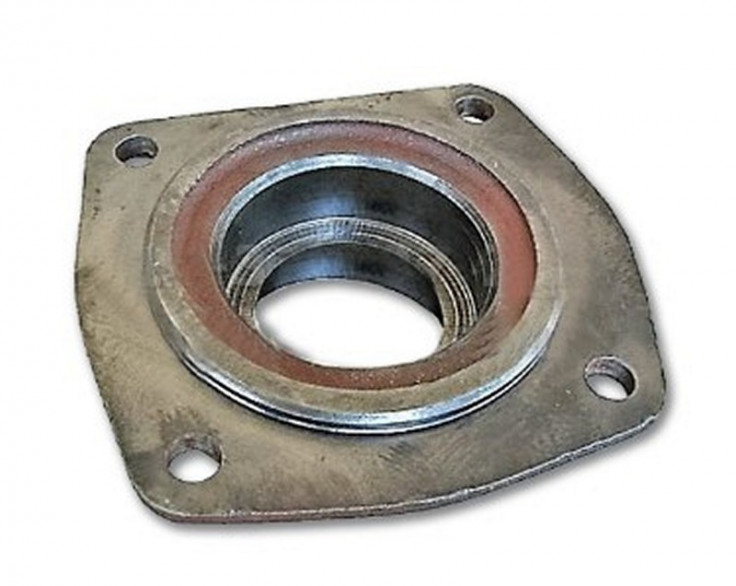 Гніздо підшипника проміжного валу Т-25 Гніздо підшипника проміжного валу Т-25
