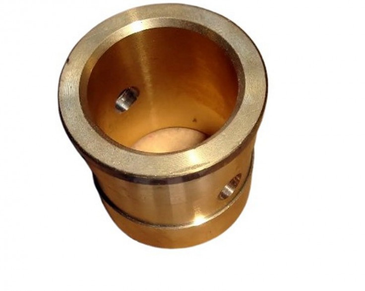 Втулка передняя вала балансира Т-25, Т-16 (d=43,2; d=33,4) Втулка передняя вала балансира Т-25, Т-16 (d=43,2; d=33,4)