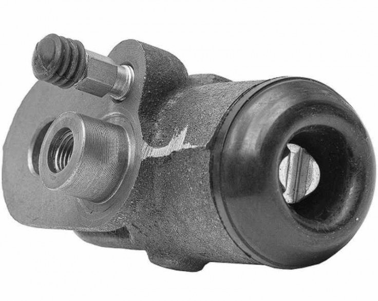 Цилиндр тормозной передний левый ГАЗ 66 Цилиндр тормозной передний левый ГАЗ 66