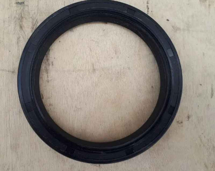 Сальник коленвала задний (ЗМЗ-406)(80х100х10) Сальник коленвала задний (ЗМЗ-406)(80х100х10)