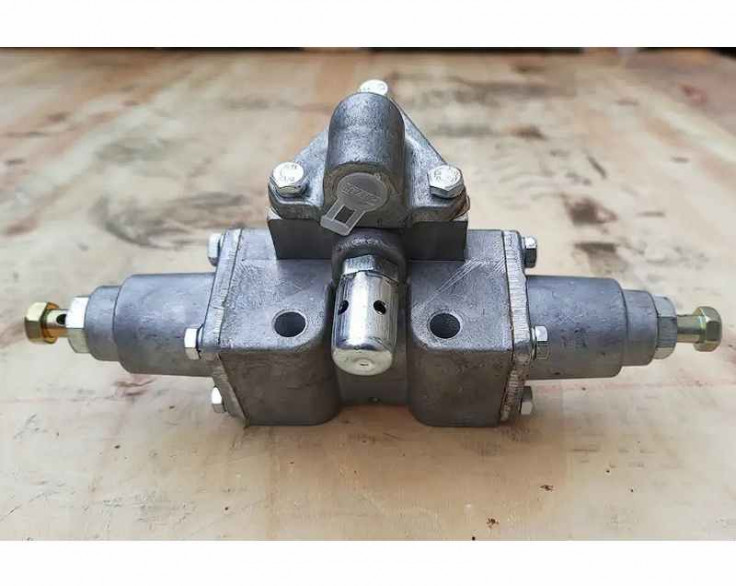 Разделитель воздуха КПП МАЗ-543205, 202, 65158 (2011723010) МАЗ в сборе Разделитель воздуха КПП МАЗ-543205, 202, 65158 (2011723010) МАЗ в сборе