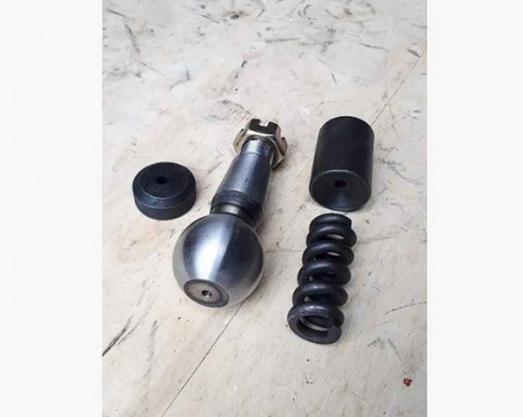 Ремкомплект рулевой тяги (палец гайка вкладыши, пружин) Ремкомплект рулевой тяги (палец гайка вкладыши, пружин)