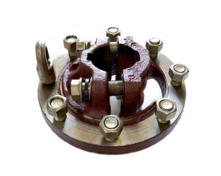 Ступица заднего колеса МТЗ в сборе с болтами (РЗТ г.Ромни) Ступица заднего колеса МТЗ в сборе с болтами (РЗТ г.Ромни)