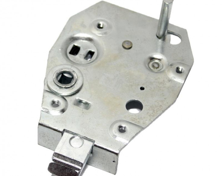 Замок кабины МТЗ (старого образца) МК левый Замок кабины МТЗ (старого образца) МК левый