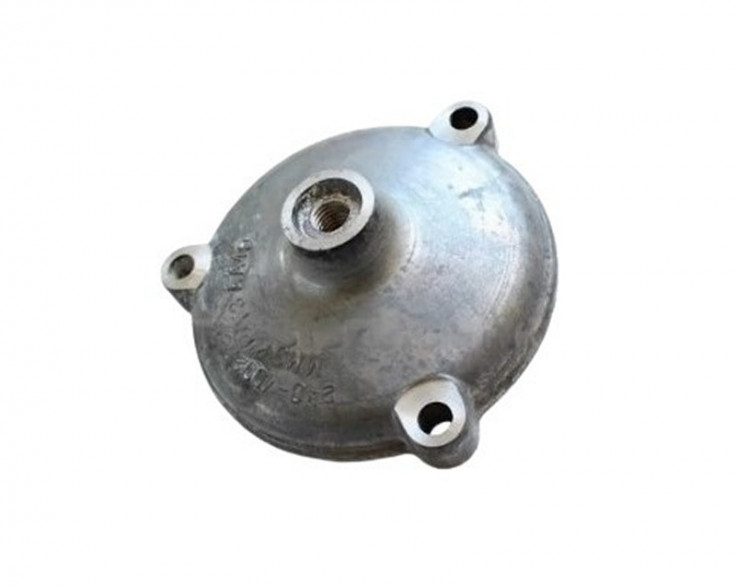 Крышка люка распределительных шестерен Д-240 МТЗ Крышка люка распределительных шестерен Д-240 МТЗ