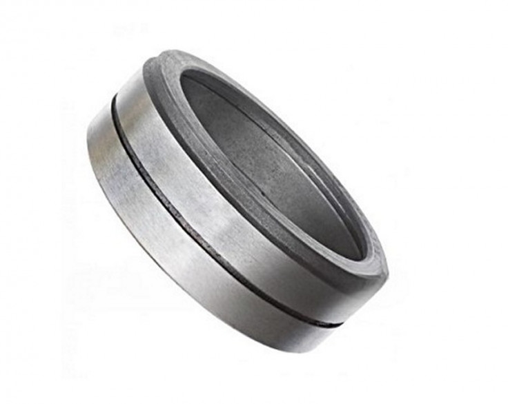 Стакан подшипника Т-150 раздаточный центрирующий (ХТЗ) Стакан подшипника Т-150 раздаточный центрирующий (ХТЗ)