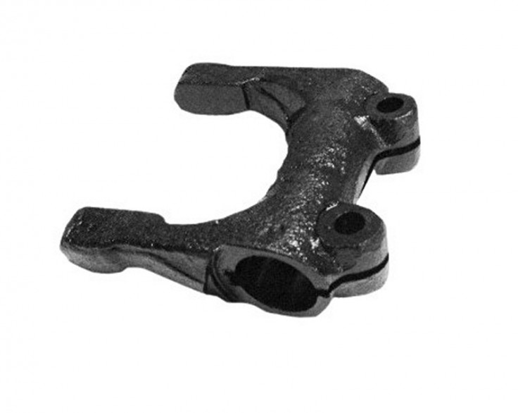 Вилка включения сцепления Т-150 с двигателем ЯМЗ Вилка включения сцепления Т-150 с двигателем ЯМЗ