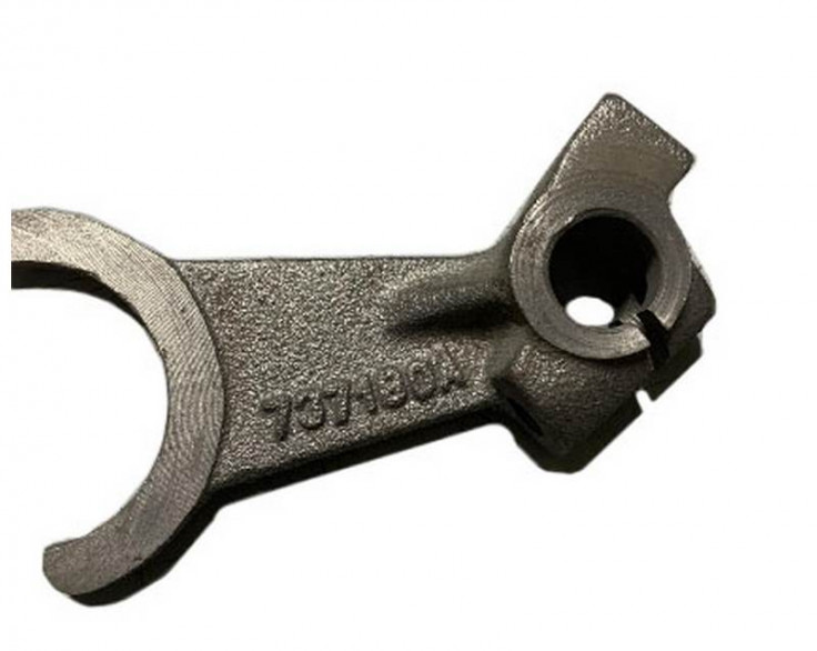 Вилка 1 та 4 передач КПП Т-25 старого зразка Вилка 1 та 4 передач КПП Т-25 старого зразка