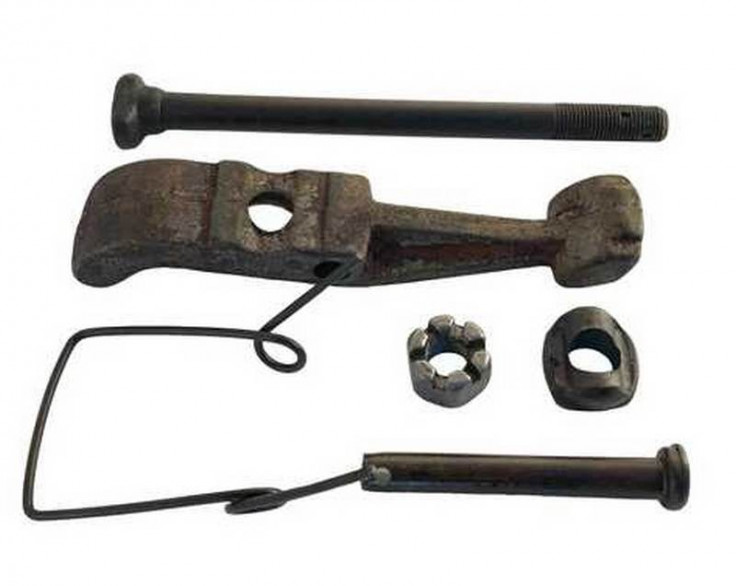 Важіль віджимний головної муфти Т-40 (Д-144) комплект з пальцем та гайкою Важіль віджимний головної муфти Т-40 (Д-144) комплект з пальцем та гайкою